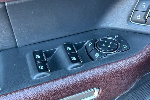Used 2023 Ford Expedition Limited AWD/4WD image 12