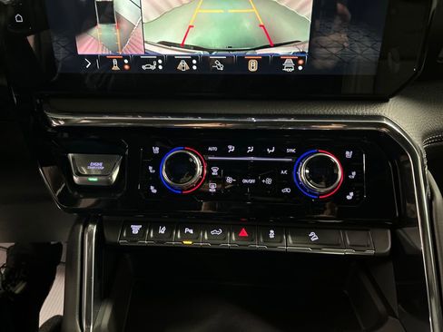 New 2026 GMC Sierra 2500 Denali w/ Denali Reserve Package AWD/4WD image 17