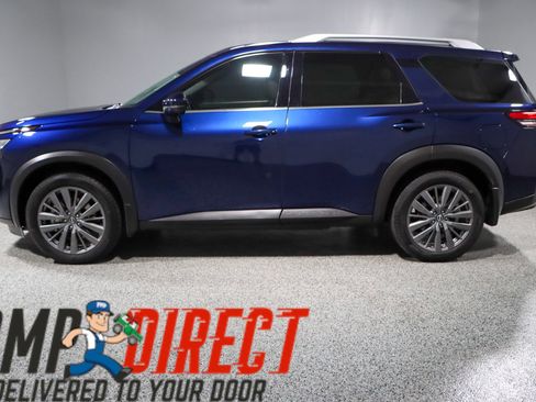 Used 2022 Nissan Pathfinder SL w/ SL Premium Package image 10