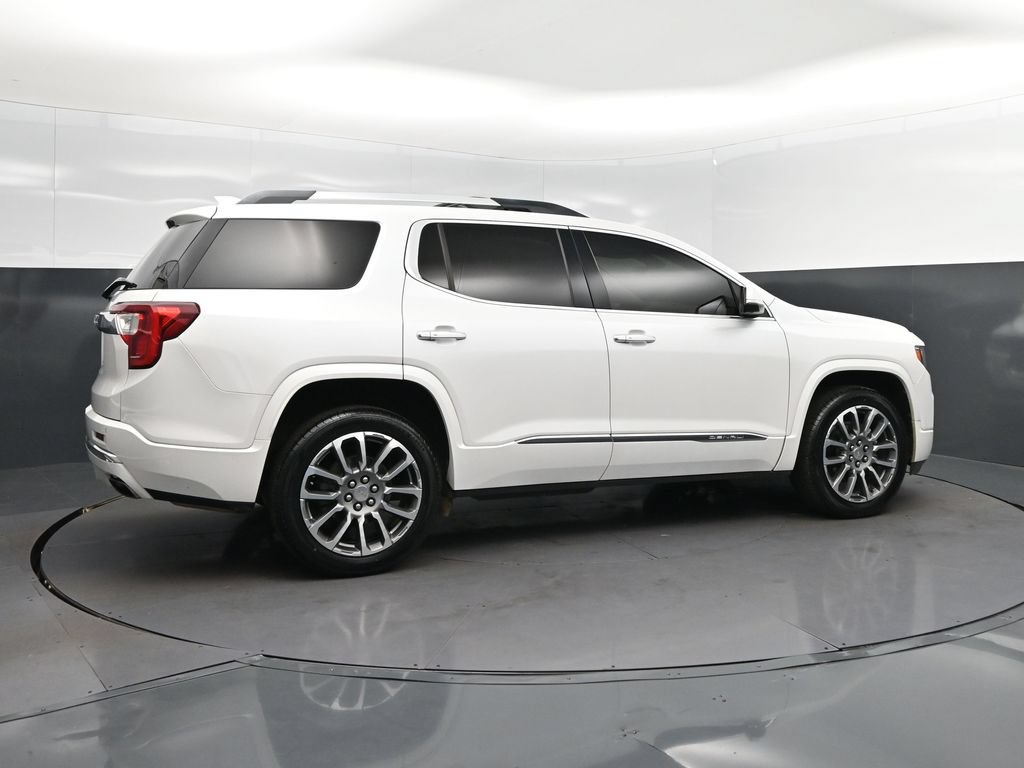 Used 2021 GMC Acadia Denali w/ Denali Technology Package FWD image 8