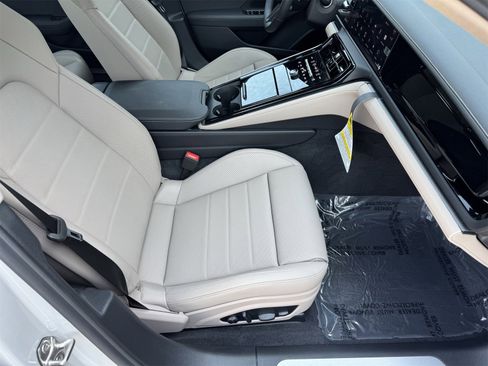 New 2025 Porsche Panamera 4 image 30