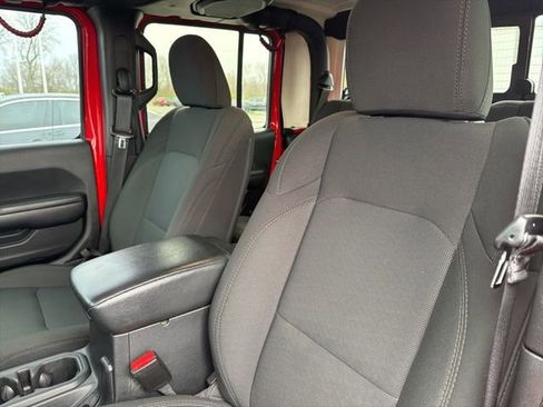 Used 2021 Jeep Gladiator Willys image 16