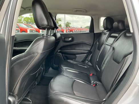 Used 2019 Jeep Compass Latitude AWD/4WD image 19