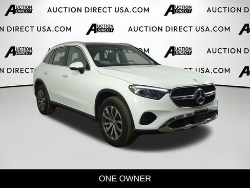 Used 2024 Mercedes-Benz GLC 300 image 2