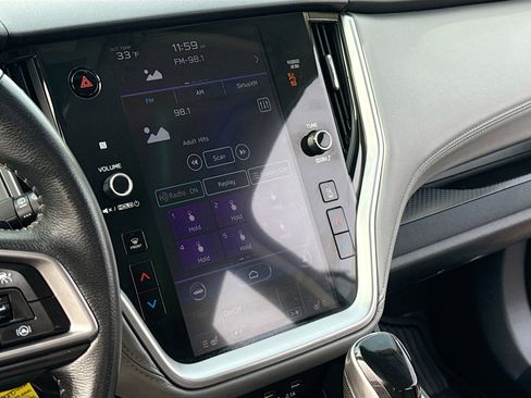 Used 2020 Subaru Outback Premium image 10