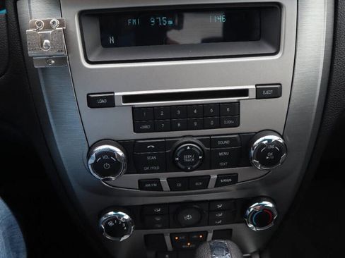 Used 2010 Ford Fusion SE image 30