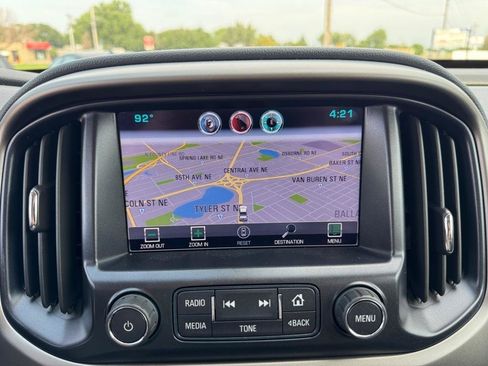 Used 2015 Chevrolet Colorado Z71 AWD/4WD image 39