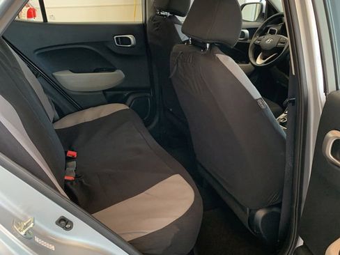 Certified 2023 Hyundai Venue SEL FWD image 18