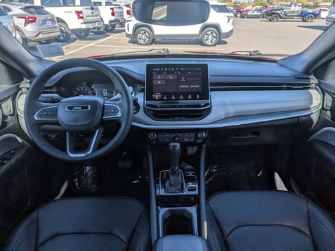 Used 2025 Jeep Compass Limited AWD/4WD image 15