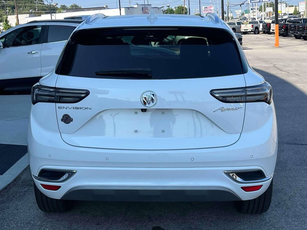 Certified 2022 Buick Envision Avenir w/ Technology Package II FWD image 4