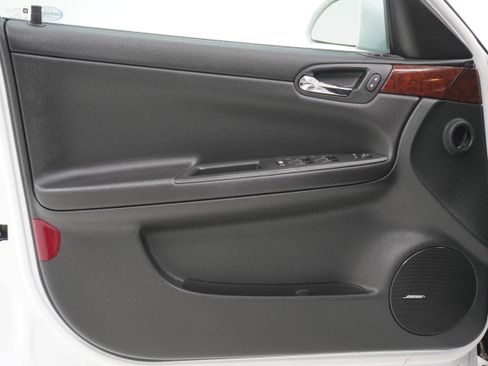 Used 2011 Chevrolet Impala LT w/ Luxury Edition Package image 12