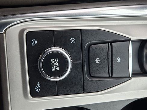 Used 2022 Ford Explorer Platinum w/ Equipment Group 601A image 18