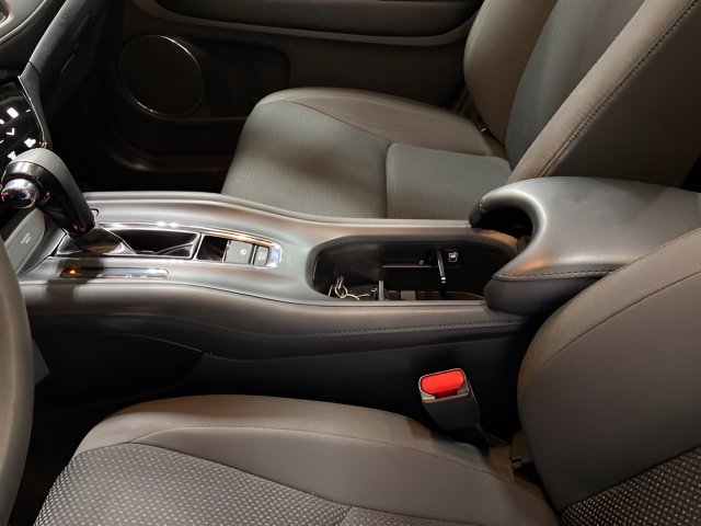 Used 2019 Honda HR-V EX image 17