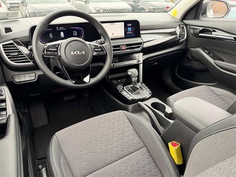 New 2026 Kia Seltos S image 5