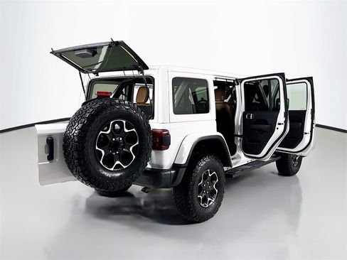 Used 2021 Jeep Wrangler Unlimited Rubicon 4xe w/ Steel Bumper Group image 29