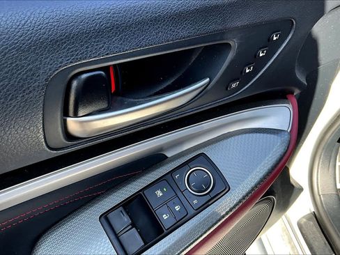 Used 2017 Lexus RC 200t image 35