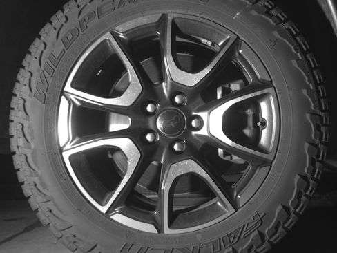 Used 2025 Jeep Compass Trailhawk AWD/4WD image 13
