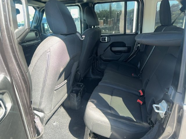 Used 2018 Jeep Wrangler Unlimited Sport S AWD/4WD image 10