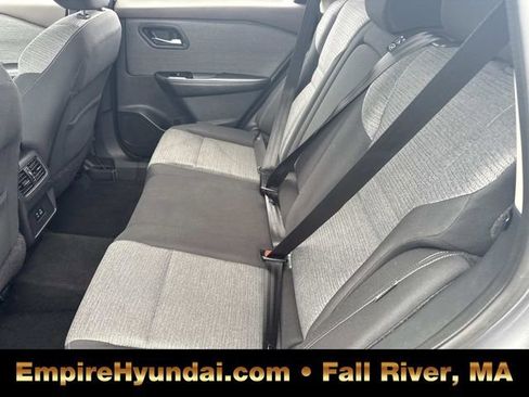 Used 2022 Nissan Rogue SV image 14