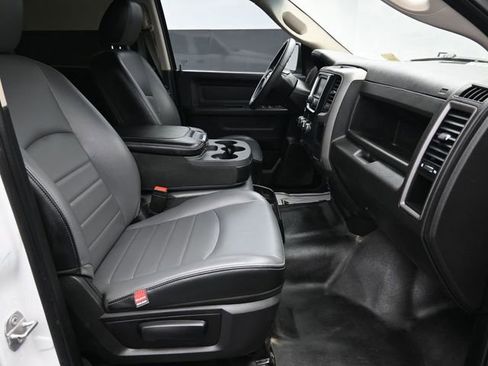 Used 2022 RAM 1500 Tradesman w/ Chrome Appearance Group image 30