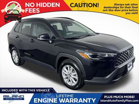Certified 2023 Toyota Corolla Cross LE image 1