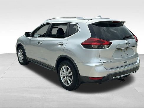 Used 2018 Nissan Rogue SV image 5