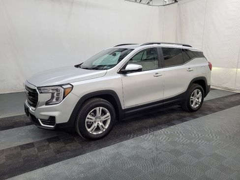 Used 2022 GMC Terrain SLE w/ Driver Convenience Package image 15