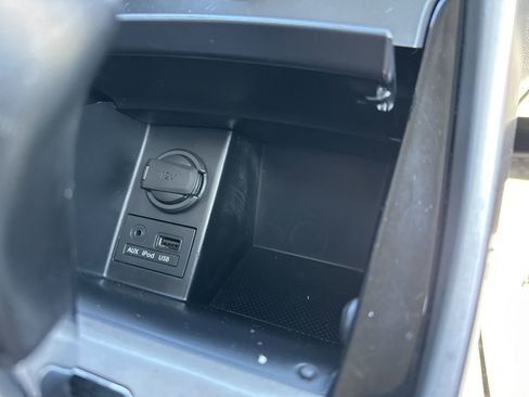 Used 2013 Hyundai Elantra Limited w/ Technology Pkg image 17