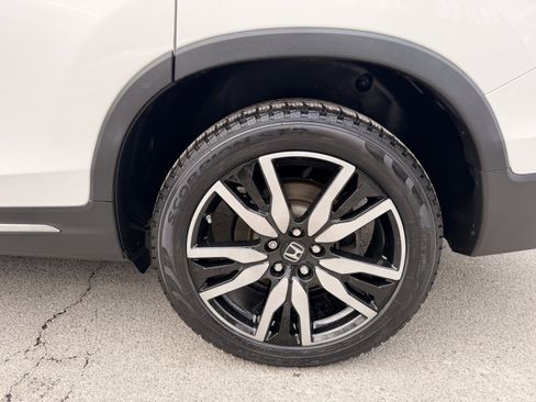 Used 2022 Honda Pilot Touring image 8