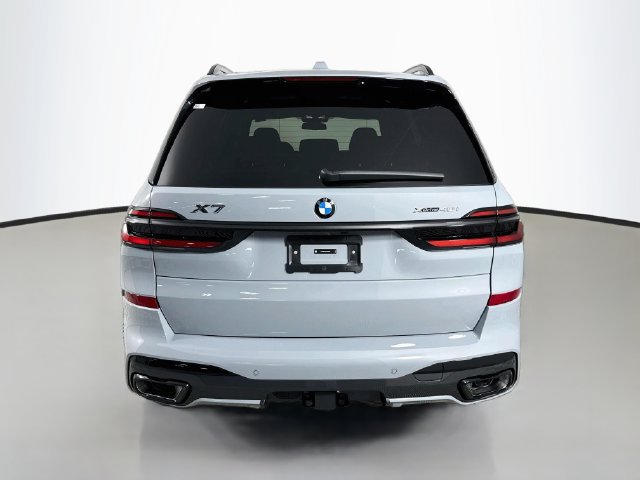 Used 2027 BMW X7 xDrive40i w/ M Sport Package AWD/4WD image 6
