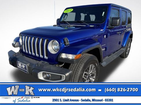 Used 2019 Jeep Wrangler Unlimited Sahara AWD/4WD image 9
