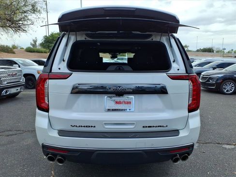 Used 2023 GMC Yukon XL Denali Ultimate image 11