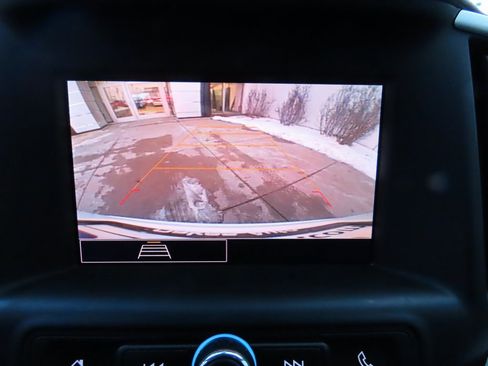 Used 2024 GMC Terrain SLE image 25