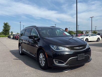 Used 2017 Chrysler Pacifica Touring-L