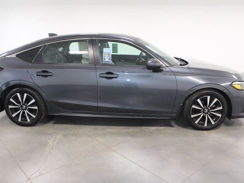Used 2024 Honda Civic EX-L image 11