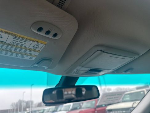 Used 2016 Ford Explorer Platinum image 26