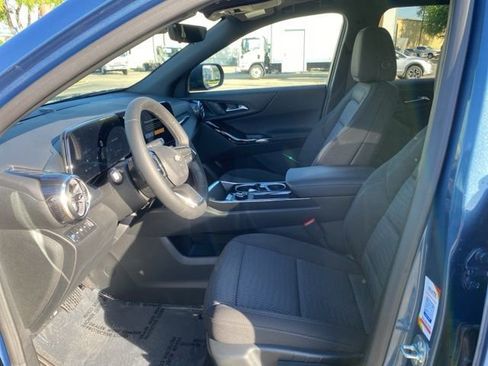 New 2026 Chevrolet Equinox LT w/ Safety and Technology Package AWD/4WD image 13