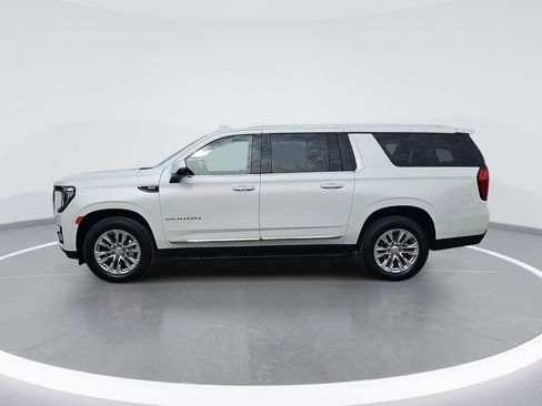 Used 2023 GMC Yukon XL SLT w/ SLT Premium Package AWD/4WD image 7