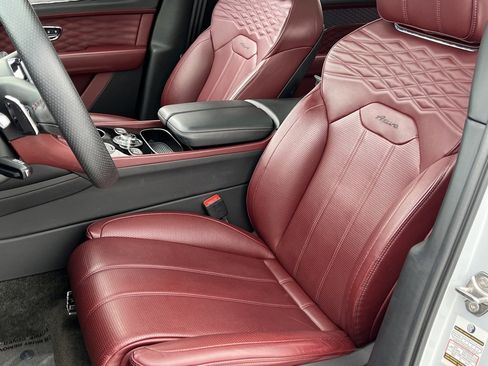 Certified 2023 Bentley Bentayga Extended Wheelbase image 18