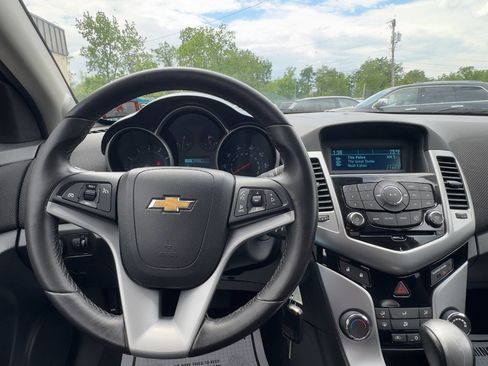 Used 2013 Chevrolet Cruze LT FWD image 16