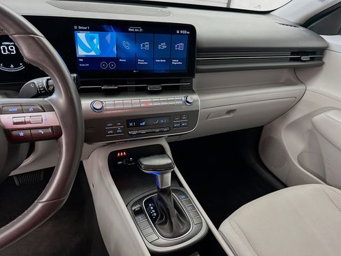 Used 2025 Hyundai Kona SEL image 25