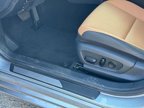 Certified 2024 Lexus ES 350 w/ Premium Package image 23