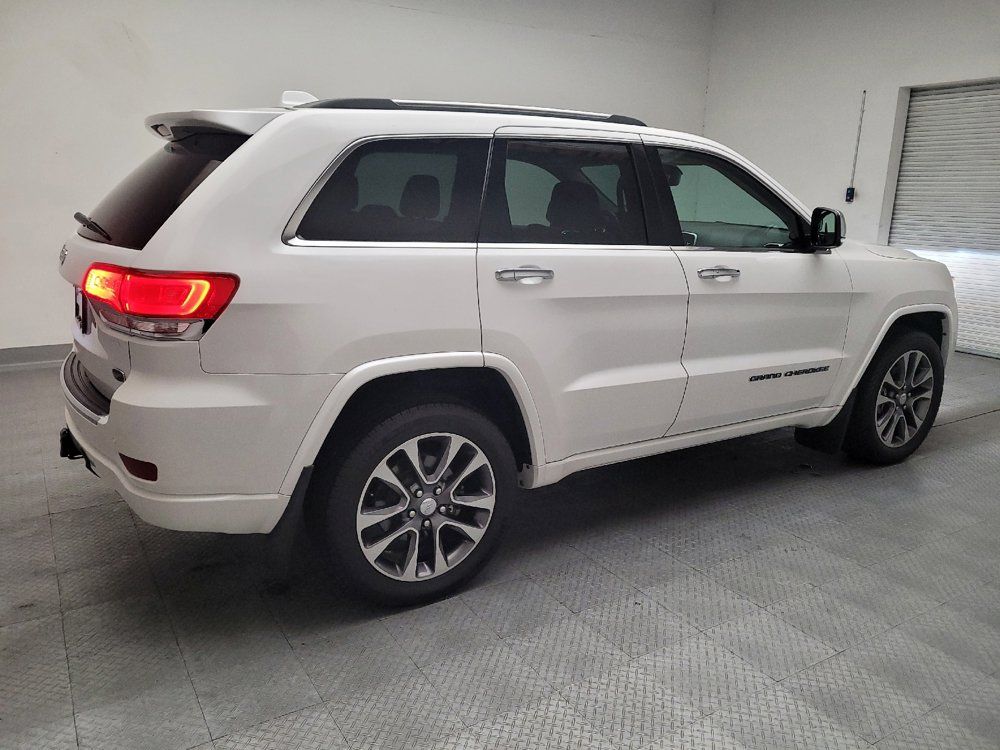 Used 2017 Jeep Grand Cherokee Overland AWD/4WD image 10