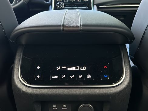 Used 2025 Nissan Armada SL w/ Captain's Chari Seat Package AWD/4WD image 20