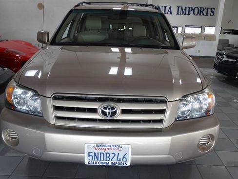 Used 2005 Toyota Highlander image 3