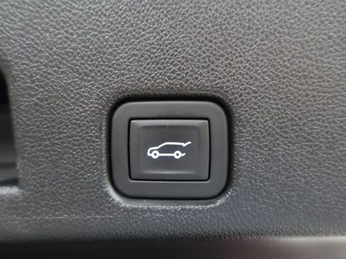 Used 2024 Chevrolet Traverse RS w/ LPO, Floor Liner Package image 25