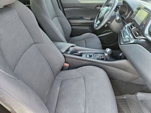 Used 2018 Toyota C-HR XLE image 14