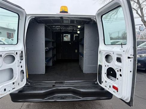 Used 2014 Ford E-250 and Econoline 250 w/ Power Group image 22