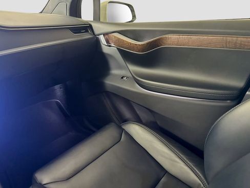 Used 2019 Tesla Model X Long Range image 21