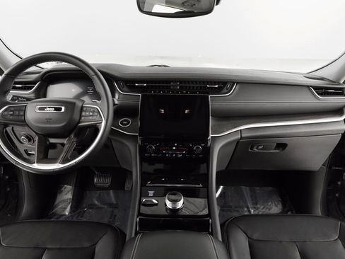 Certified 2022 Jeep Grand Cherokee Limited image 2